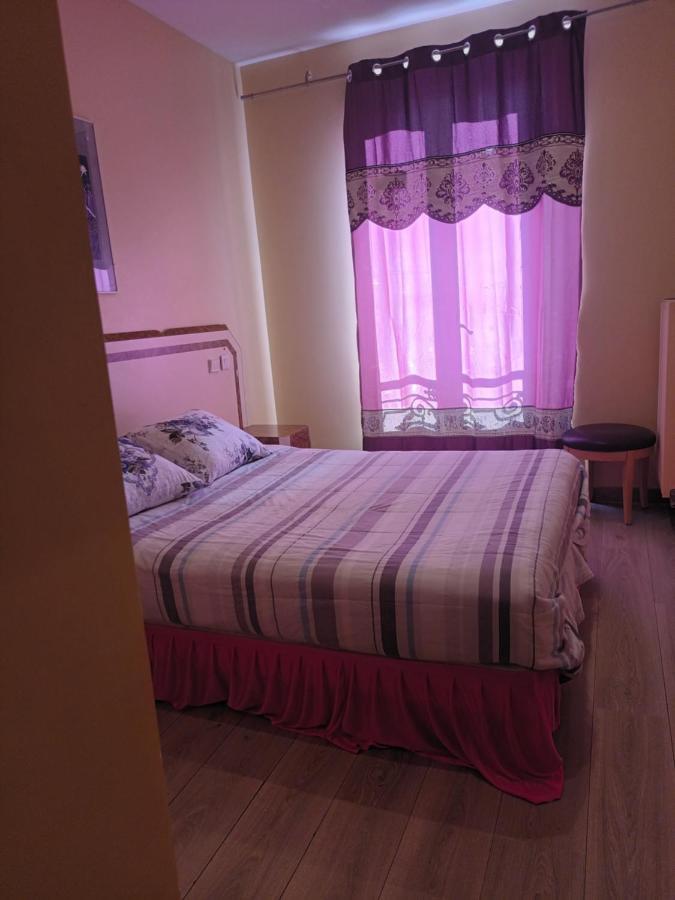 Azur Montmartre Paris